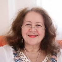 Sandra Hillawi Sandra Hillawi